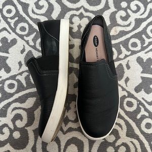 Like new, faux crocodile black Dr. Scholl’s slip on shoes w memory foam size 7.5